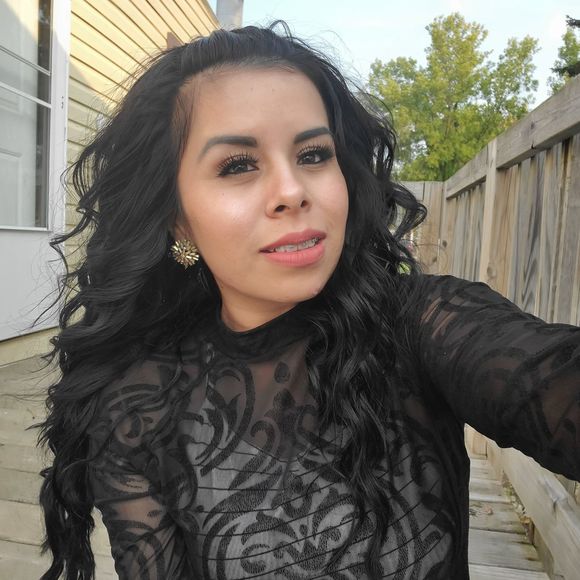 Meet your Posher, Jennifer - Picture 1 of 1